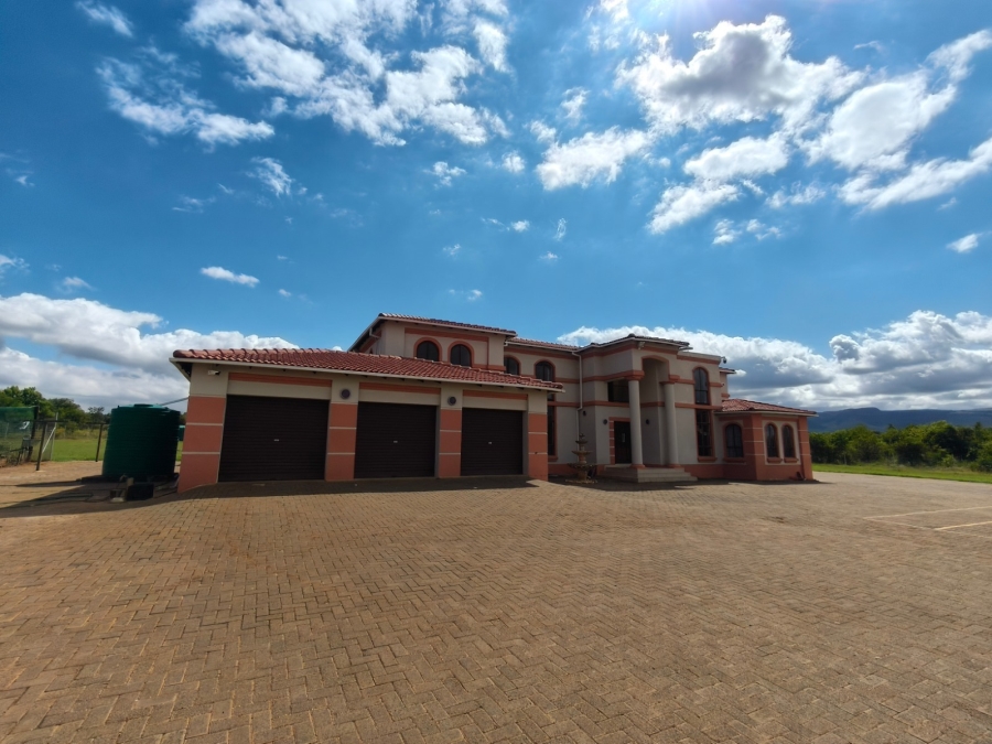 5 Bedroom Property for Sale in Rustenburg Rural North West